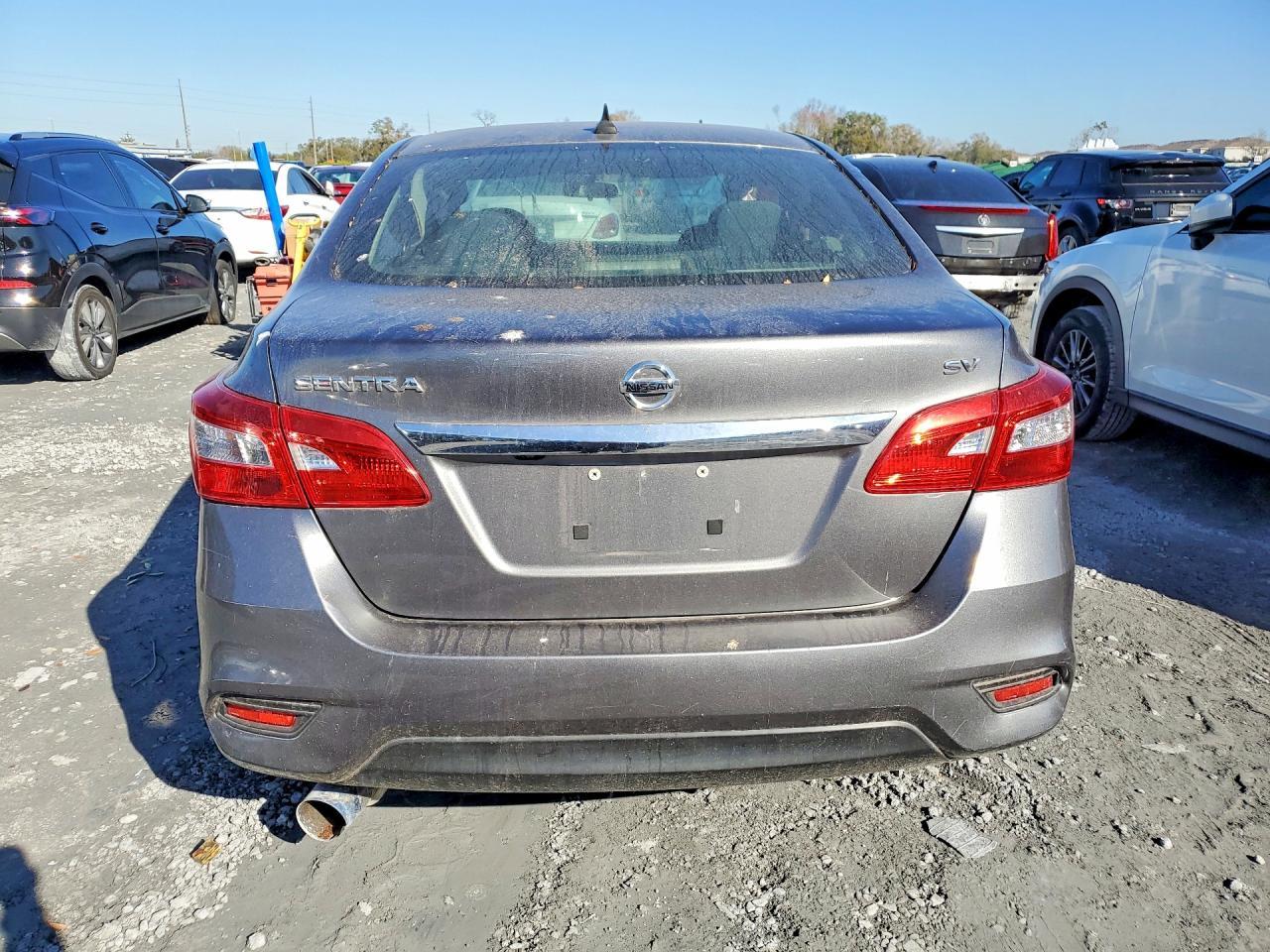 2019 Nissan Sentra S - Фото 6