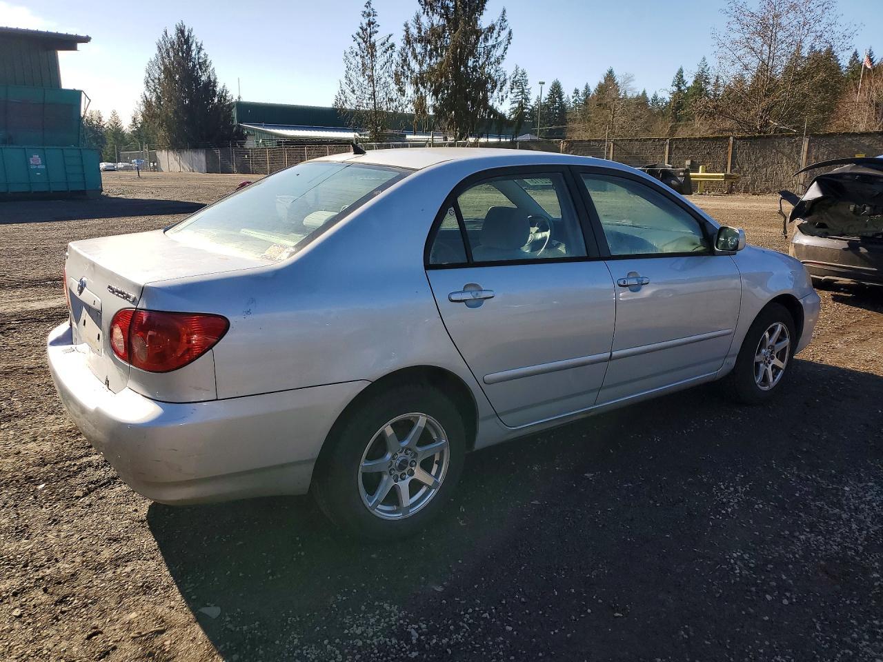 2005 Toyota Corolla Le - Image 3