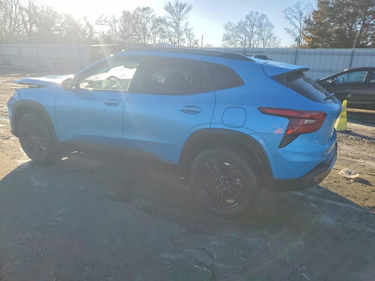 2025 Chevrolet Trax Activ - Image 2