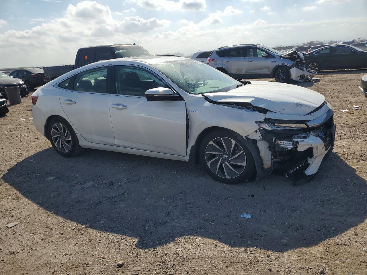 2019 Honda Insight Touring - Image 4