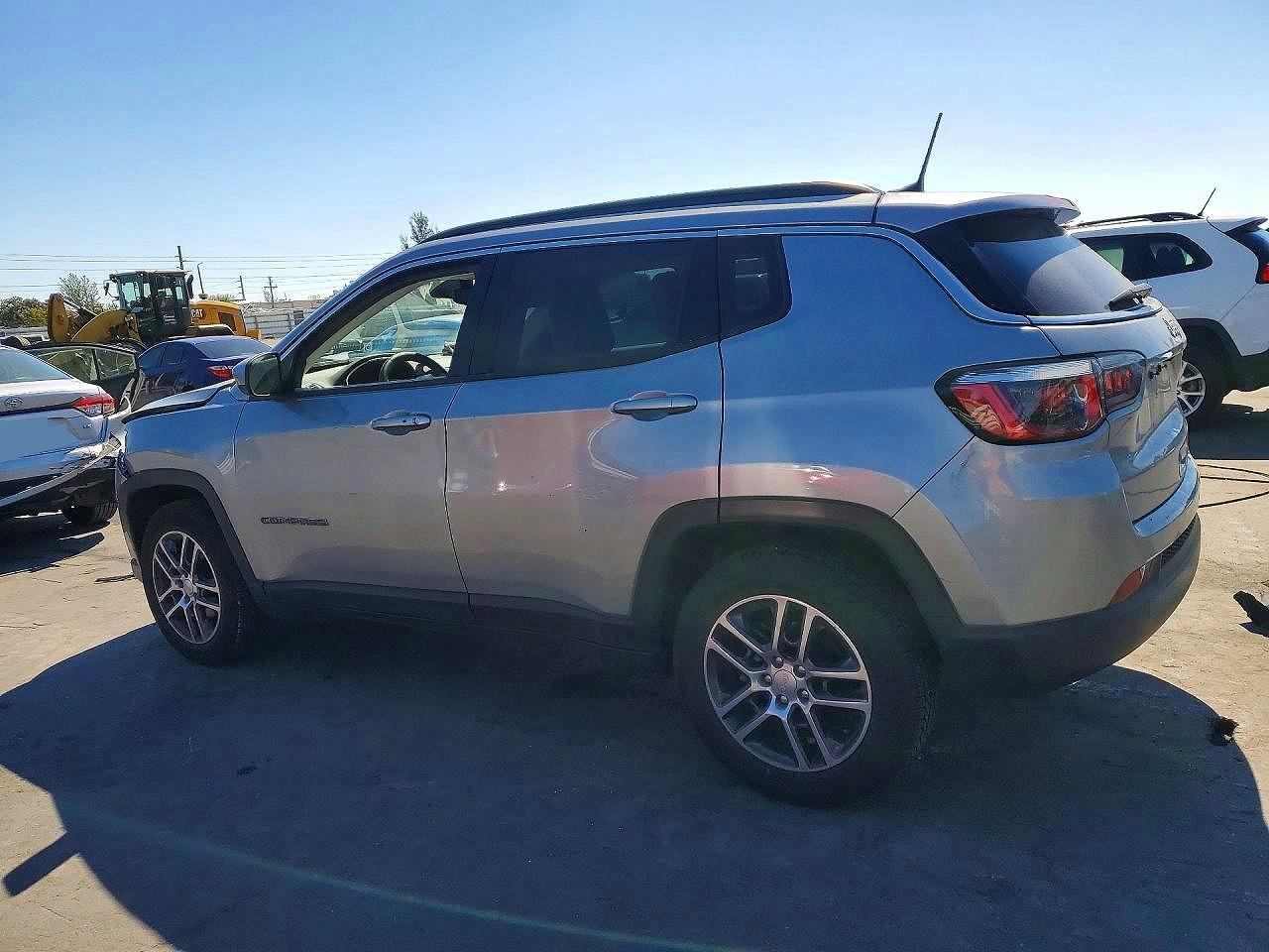 2018 Jeep Compass Latitude - Фото 2