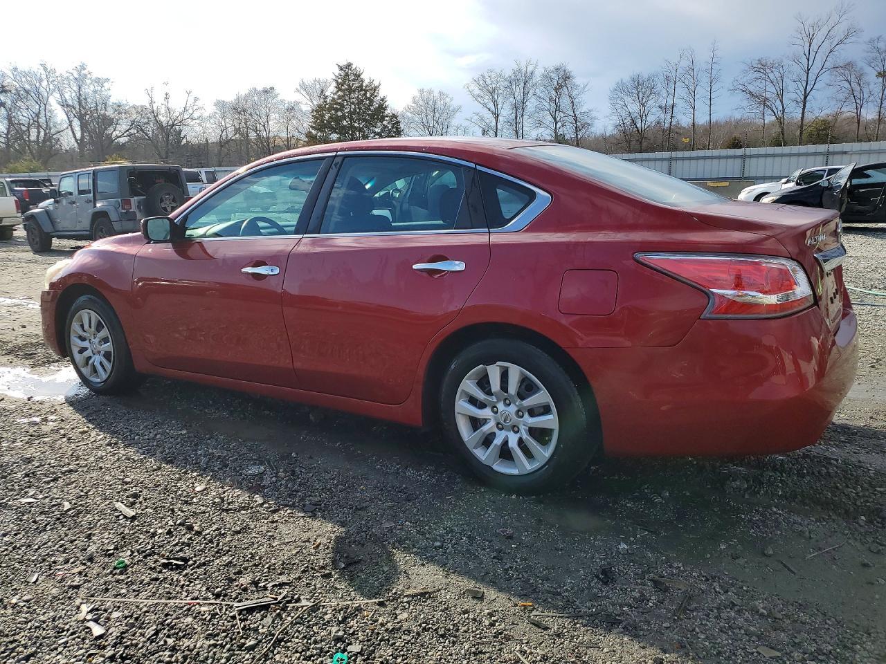 2015 Nissan Altima 2.5 S - Фото 2