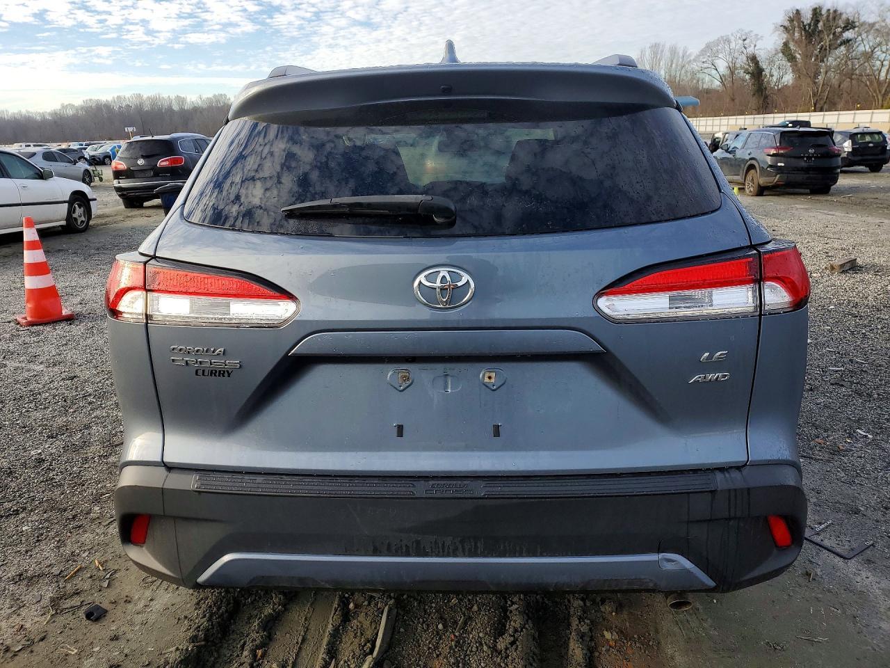 2022 Toyota Corolla Cross Le - Фото 6