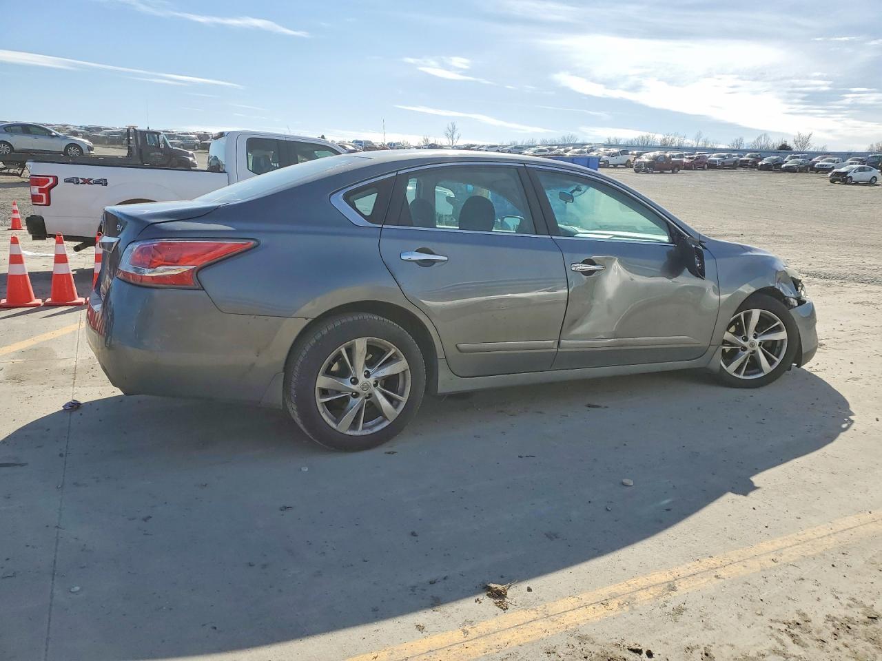 2015 Nissan Altima 2.5 - Image 3