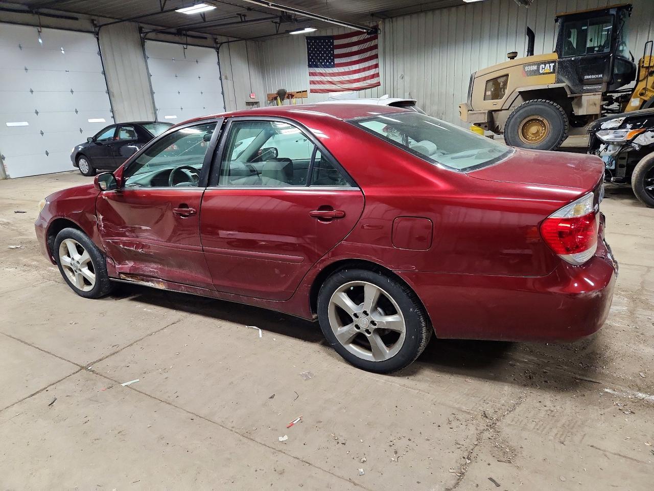 2005 Toyota Camry Le V6 - Фото 2