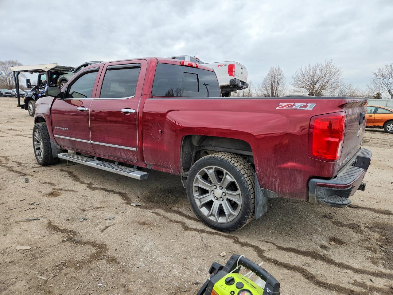 2017 Chev Silverado - Фото 2