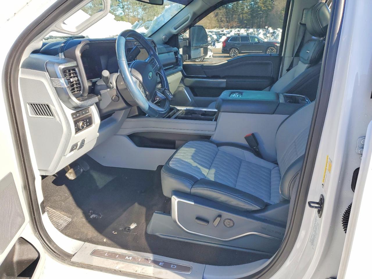 2024 Ford F350 Super Duty - Image 7