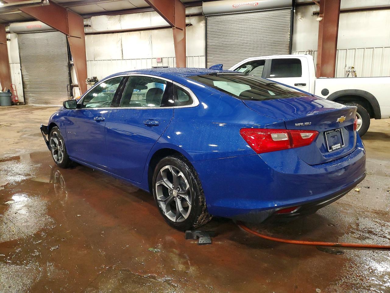 2023 Chevrolet Malibu Lt - Фото 2