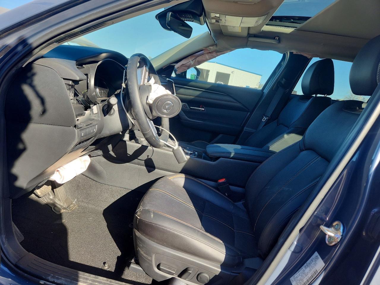 2025 Mazda Cx-50 Premium Plus - Image 7