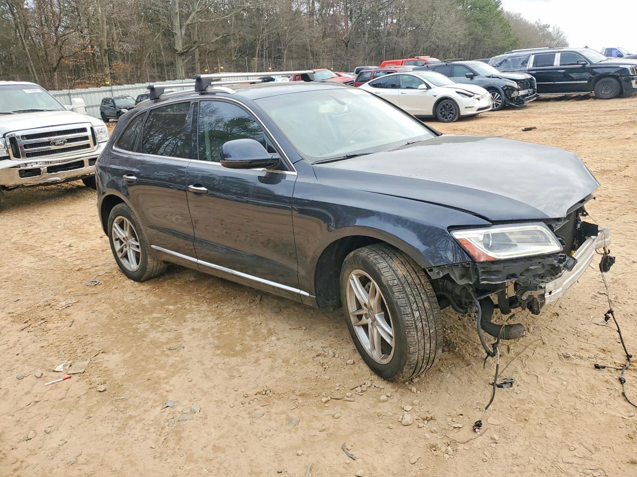 2017 Audi Q5 Premium - Image 4