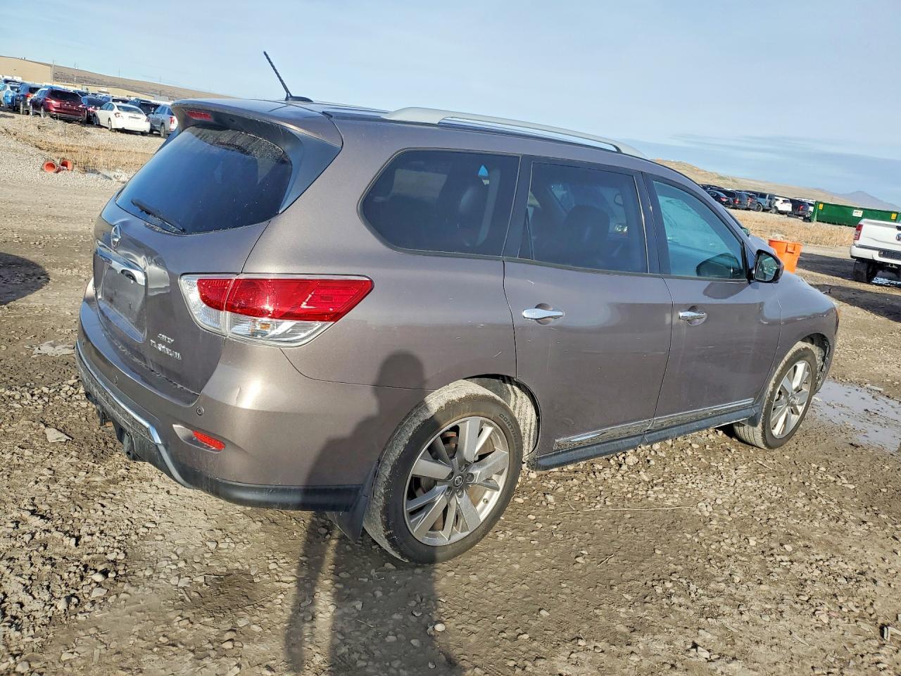 2013 Nissan Pathfinder Sv - Фото 3