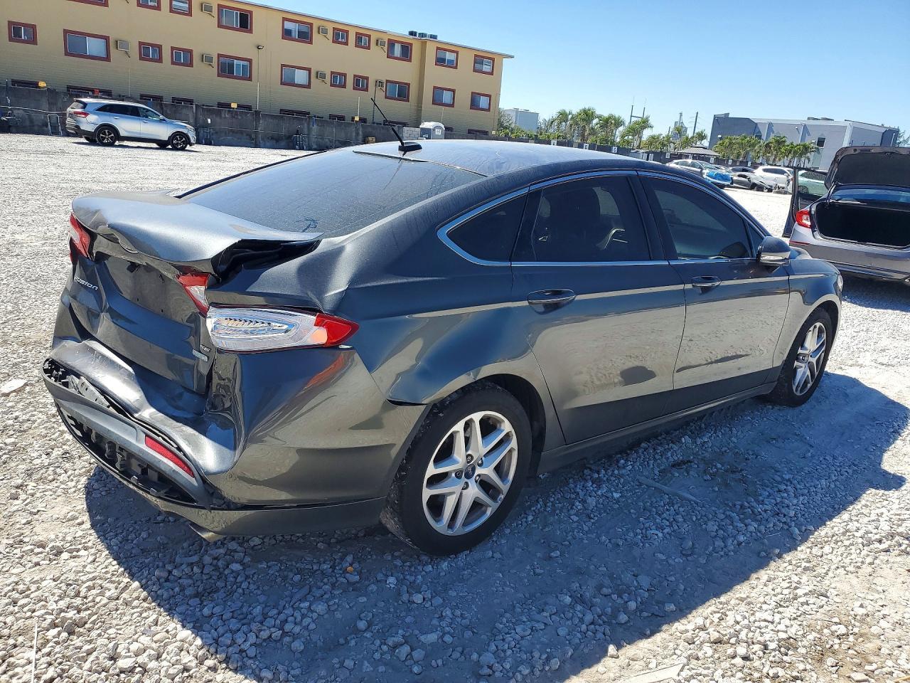 2016 Ford Fusion Se - Фото 3