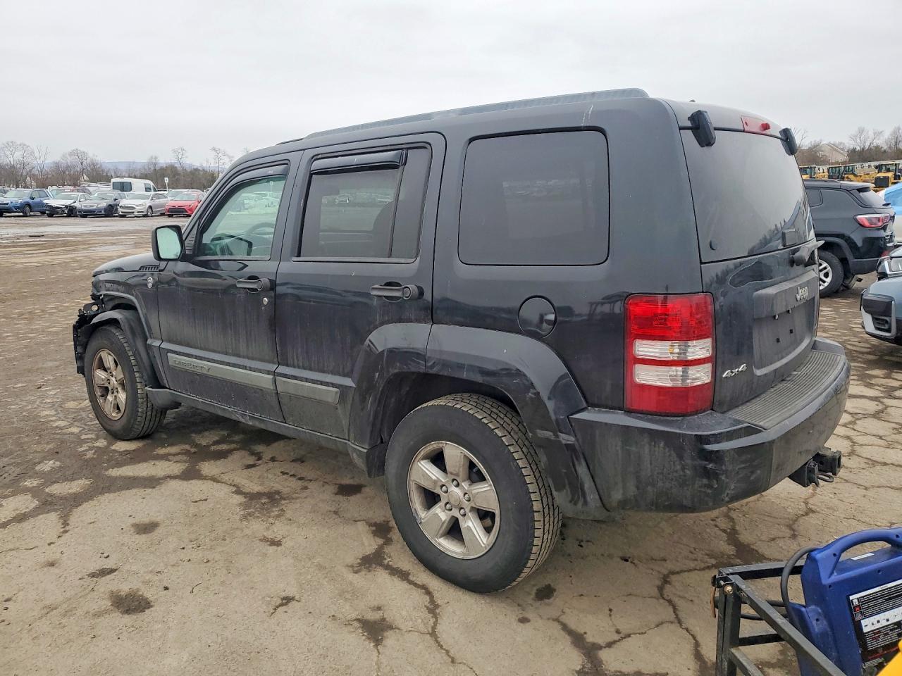 2010 Jeep Liberty Sport - Фото 2