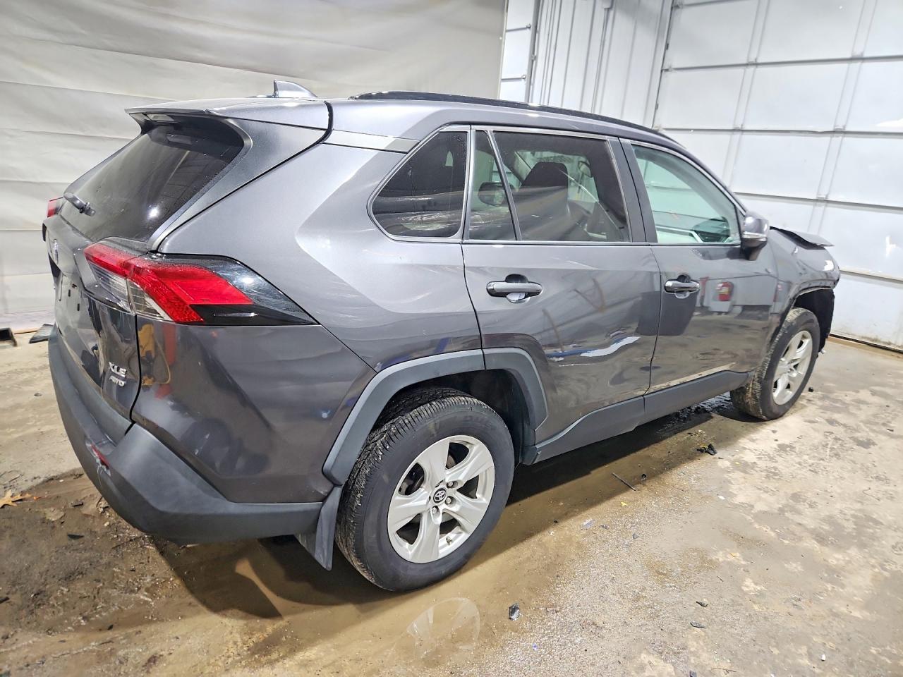 2019 Toyota Rav4 Xle - Фото 3