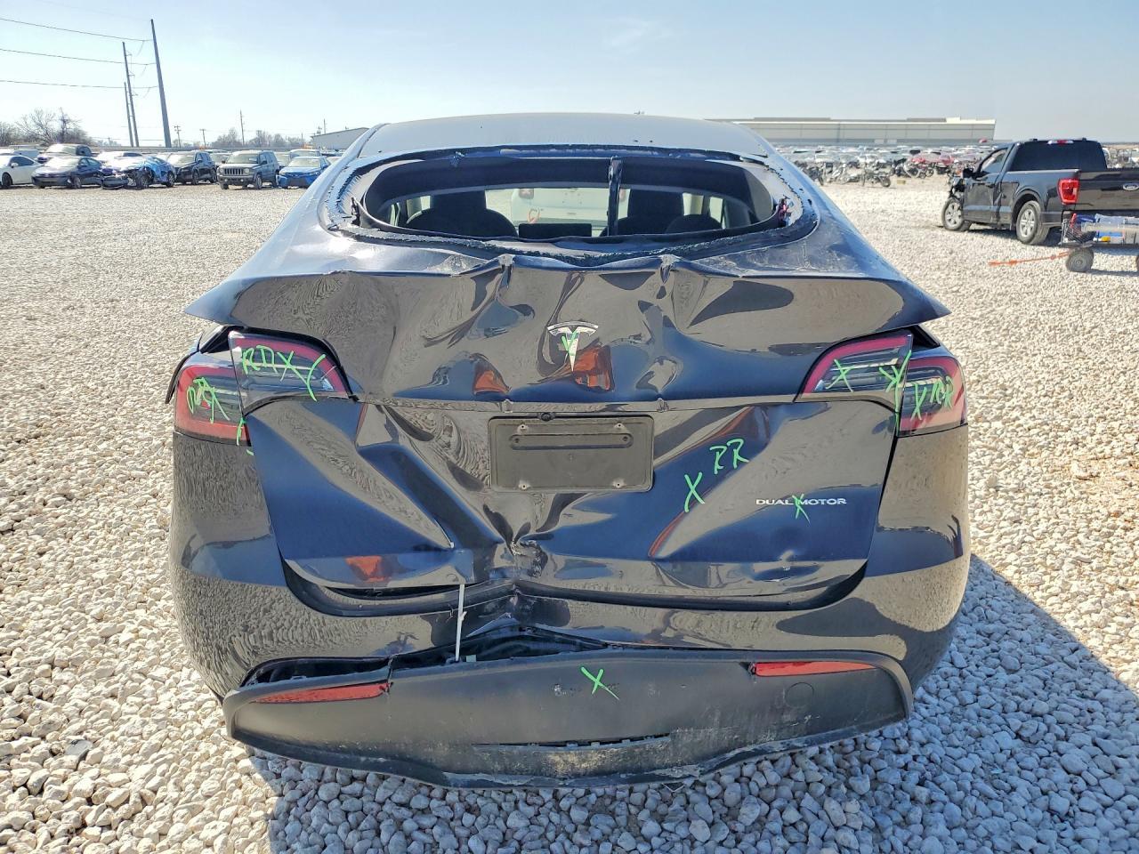 2024 Tesla Model Y - Image 6