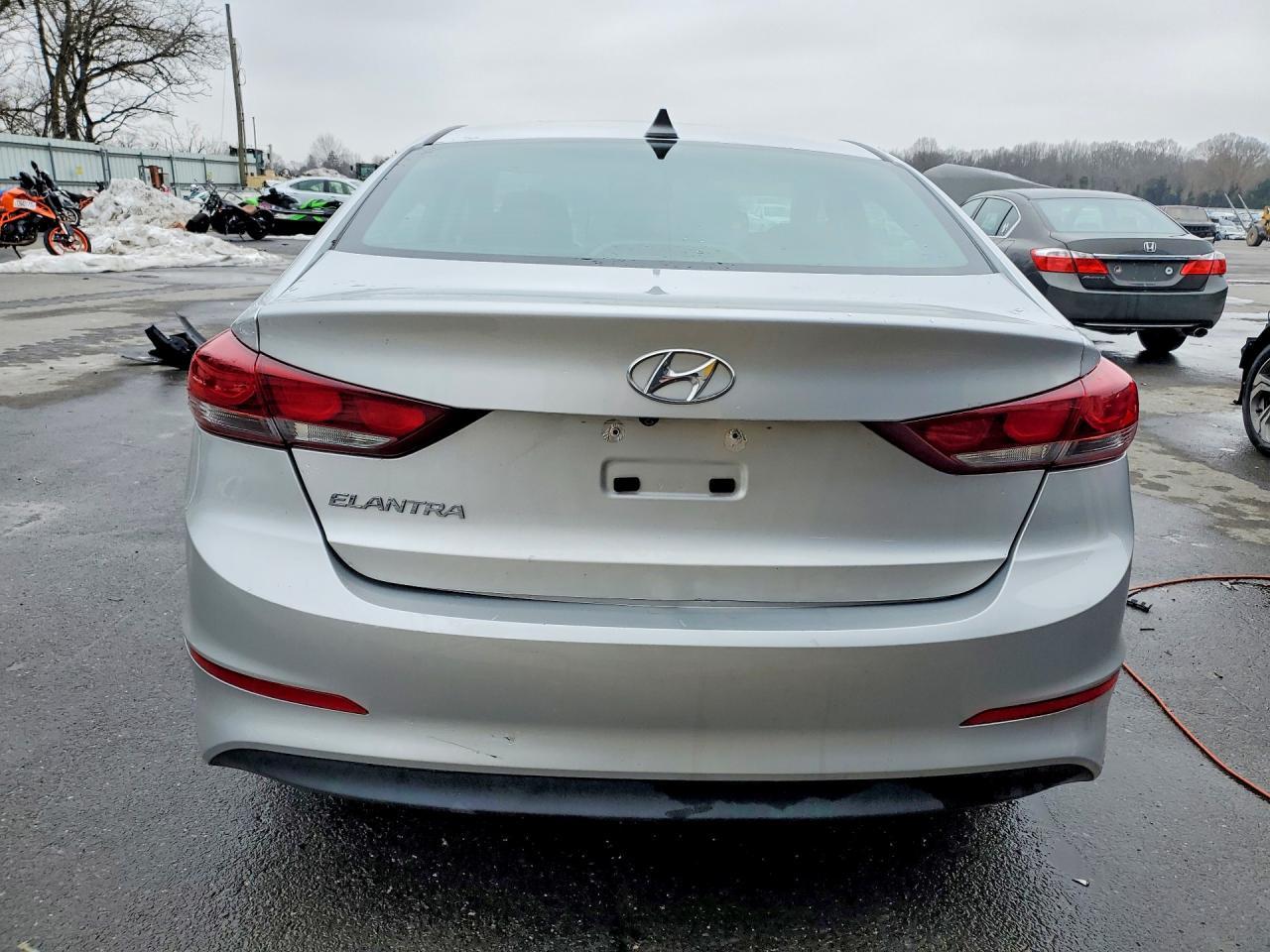 2018 Hyundai Elantra Value Edition - Фото 6