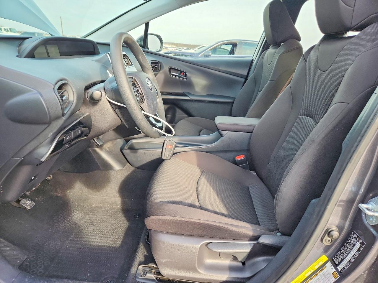 2022 Toyota Prius Night Shade - Фото 7