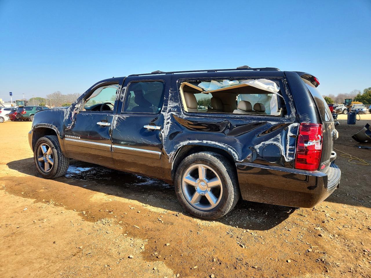 2012 Chevrolet Suburban K1500 Ltz - Фото 2