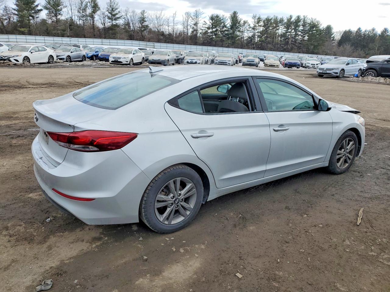 2018 Hyundai Elantra Sel - Фото 3
