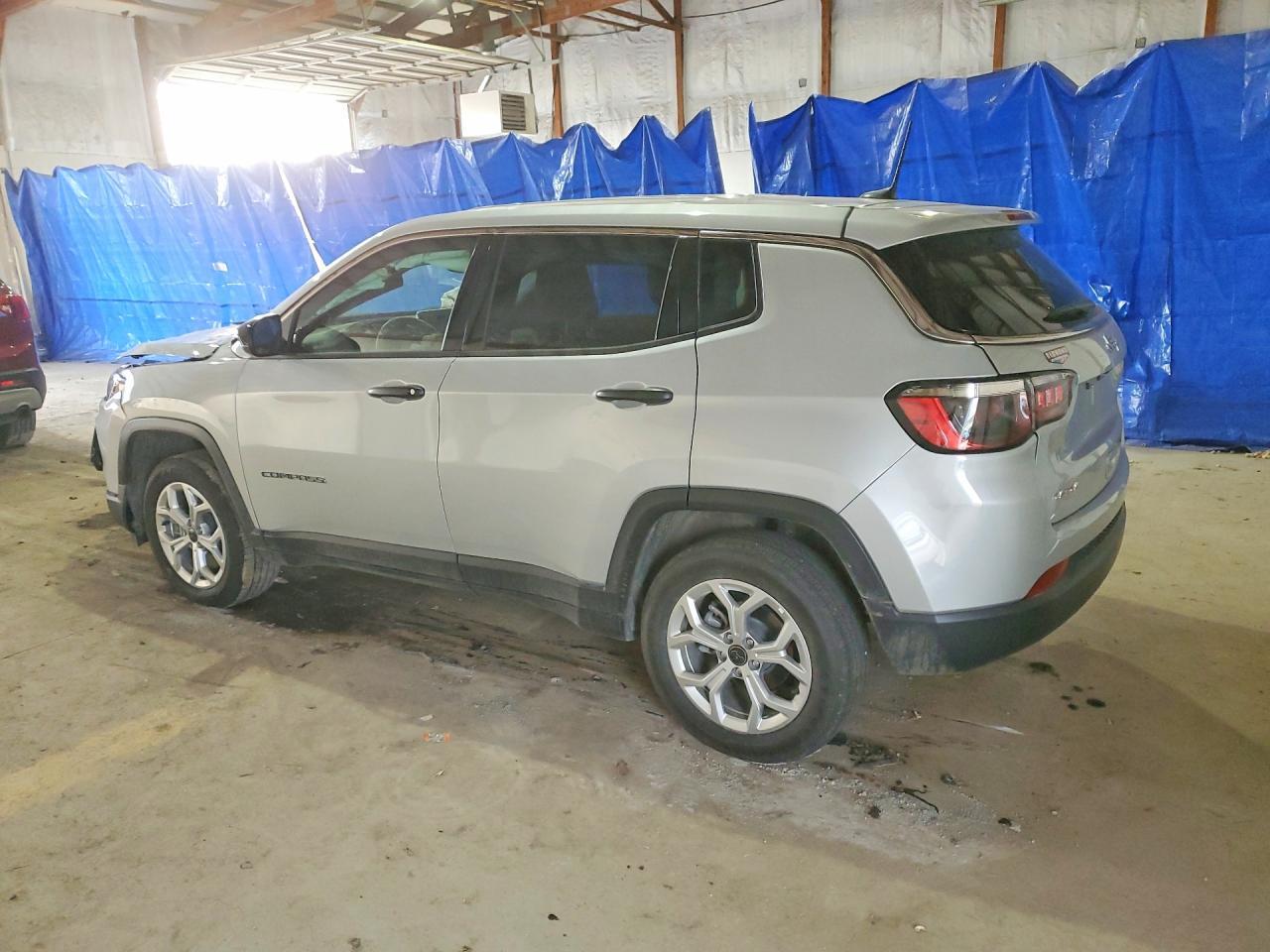 2025 Jeep Compass Sport - Фото 2