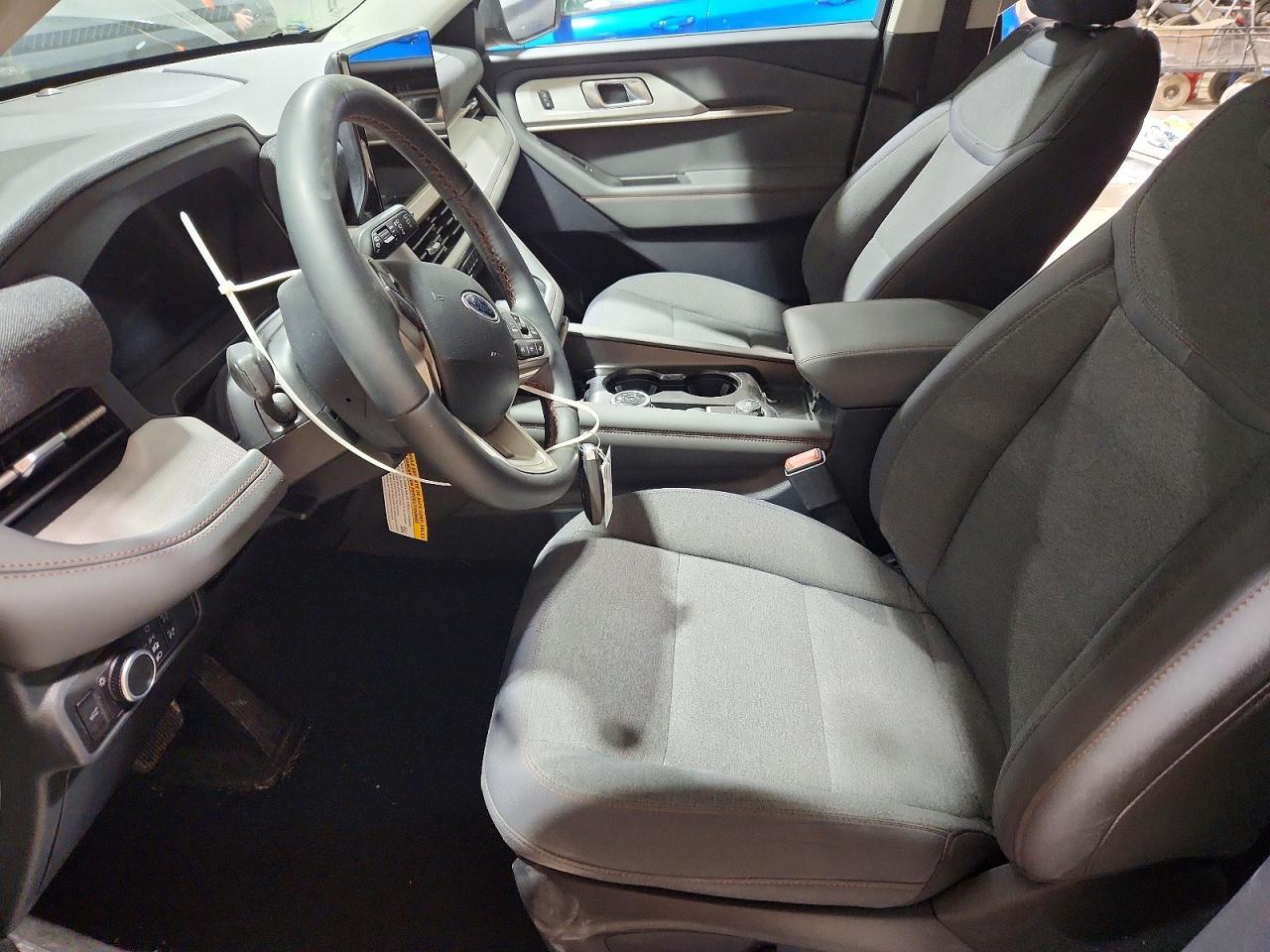 2025 Ford Explorer Active - Image 7