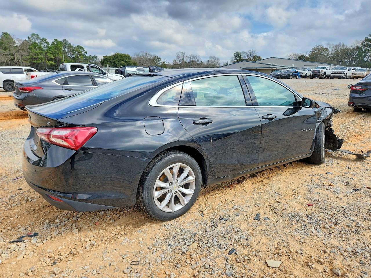 2020 Chevrolet Malibu - Фото 3