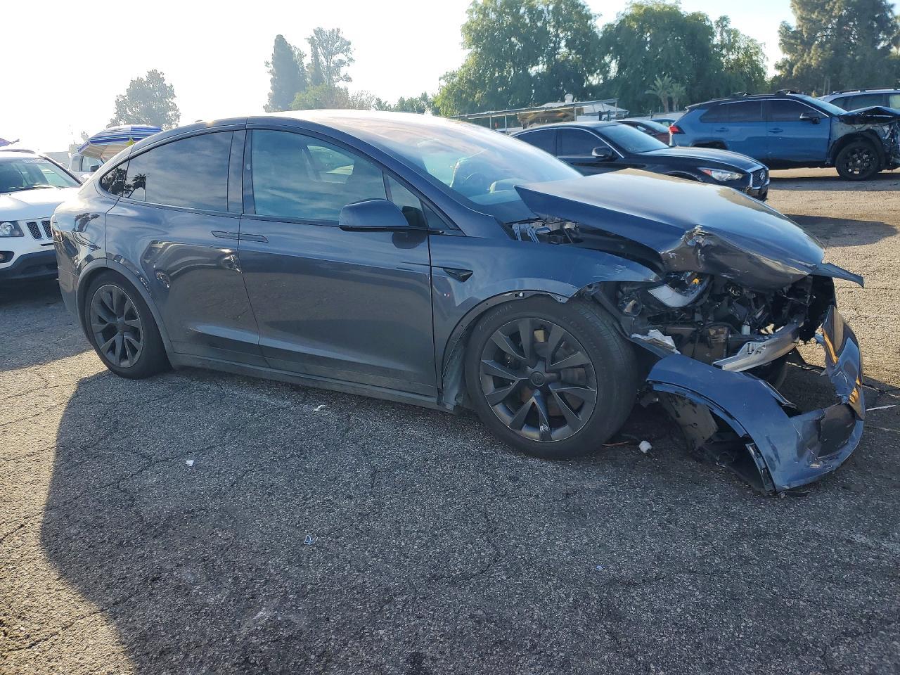 2023 Tesla Model X - Фото 4