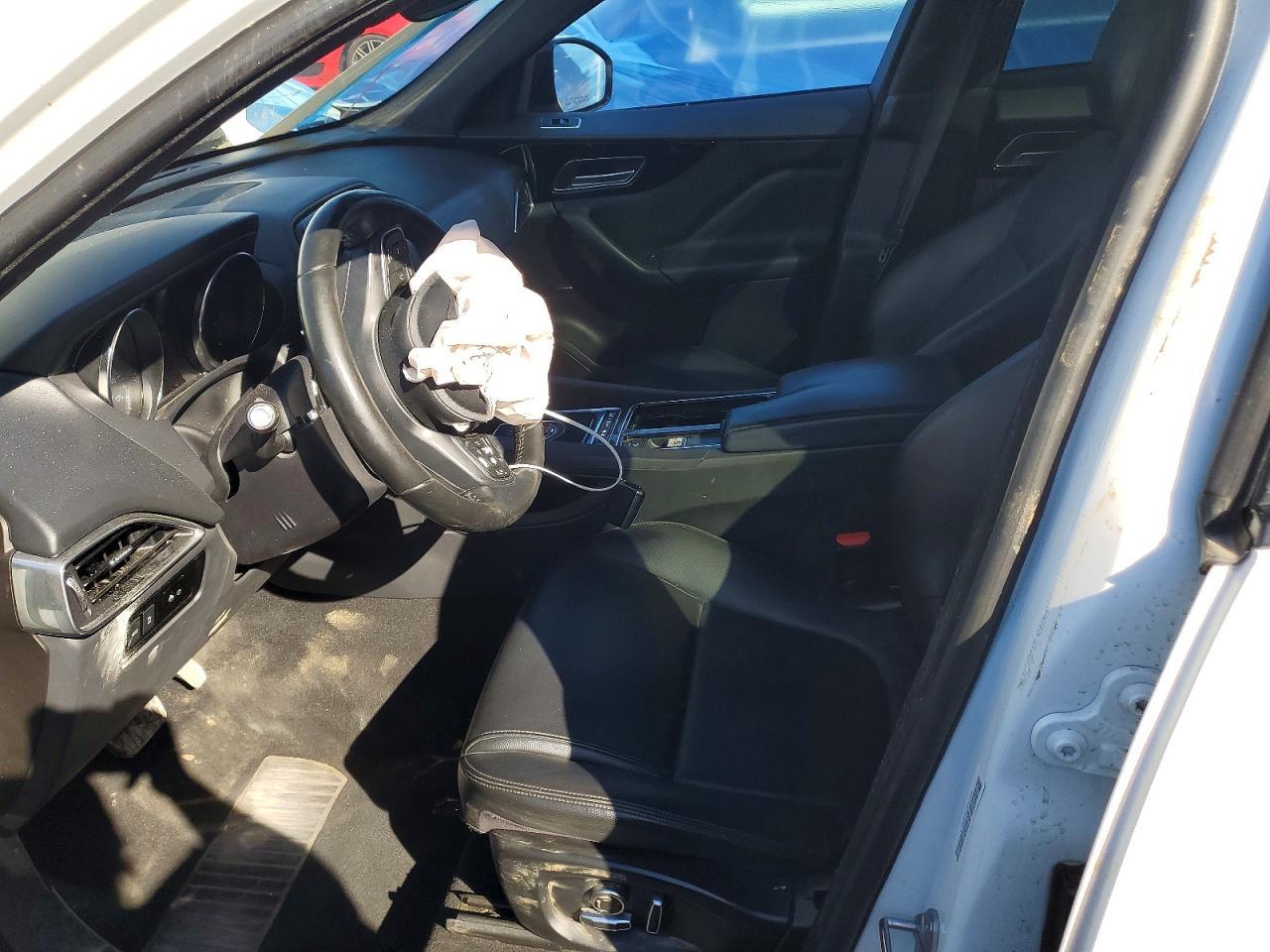 2020 Jaguar F-Pace Premium - Фото 7