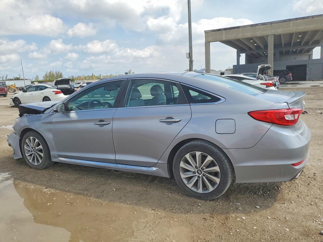 2016 Hyundai Sonata Sport - Image 2