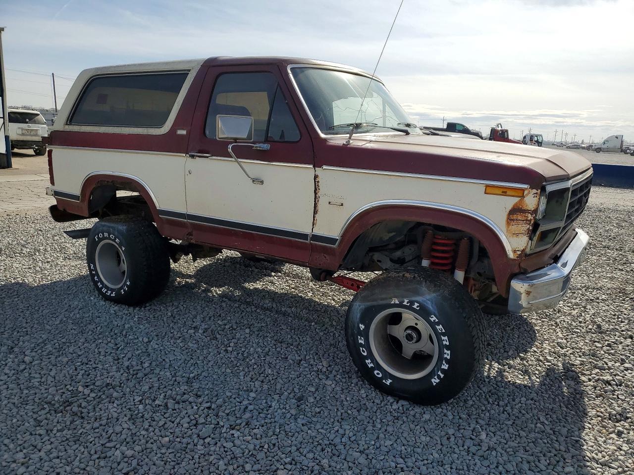 1982 Ford Bronco U100 - Фото 4