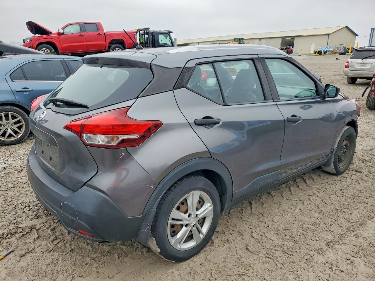 2019 Nissan Kicks S - Image 3