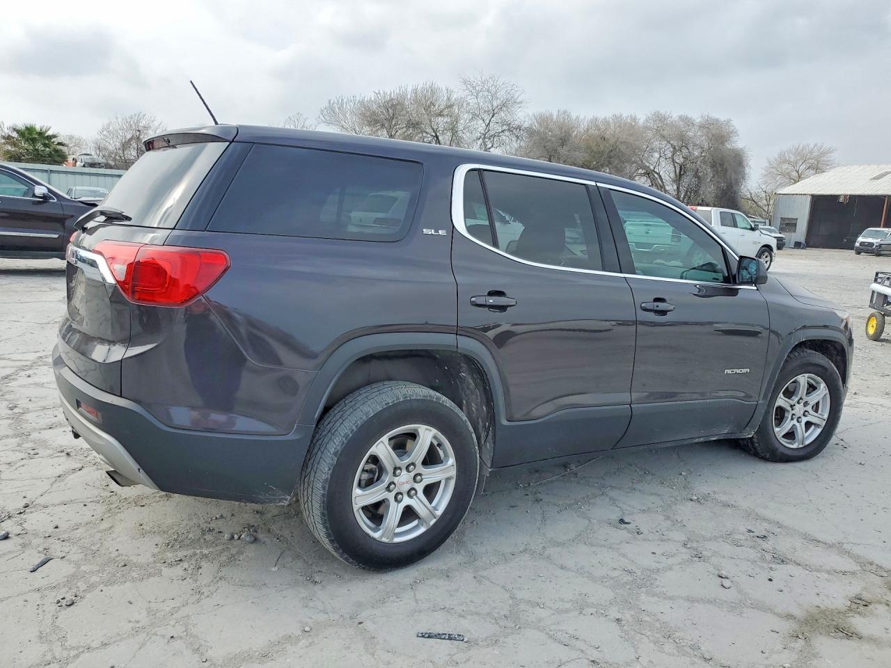 2017 GMC Acadia Sle - Image 3