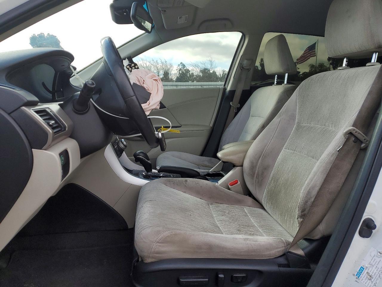 2014 Honda Accord Plug-In Hybrid - Image 7
