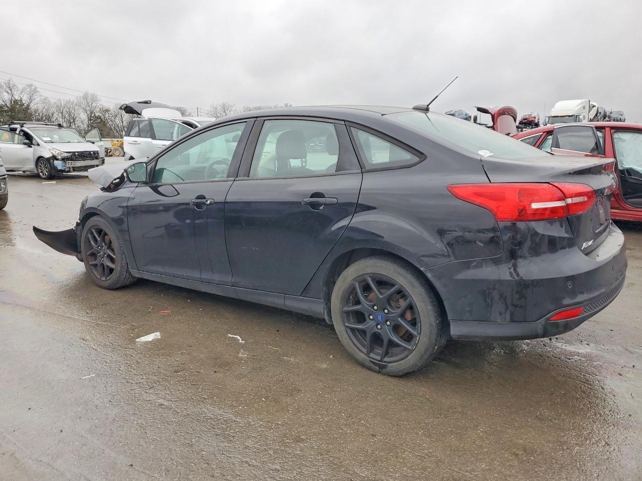 2016 Ford Focus Se - Image 2