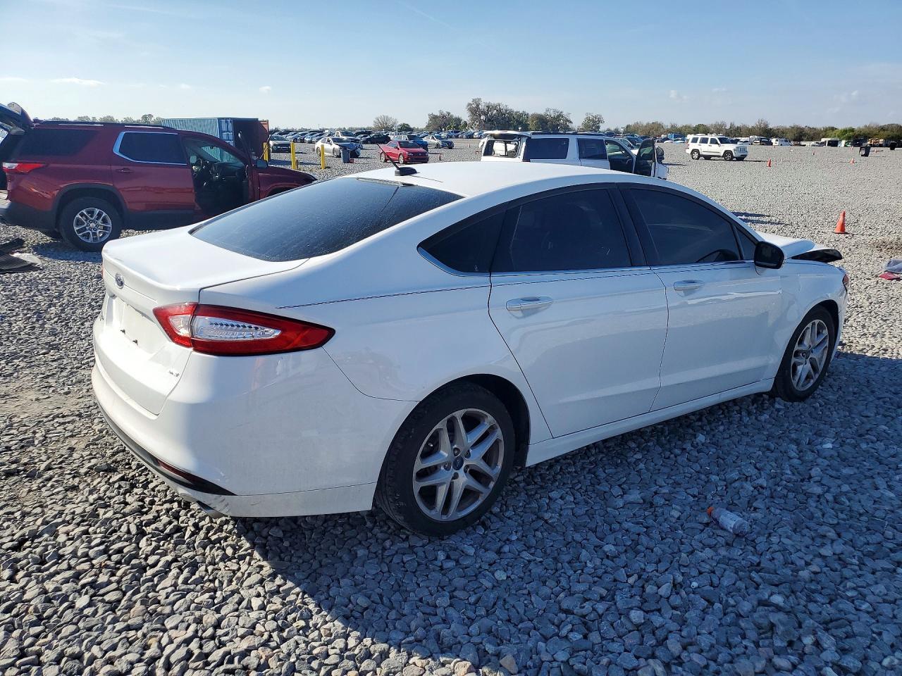 2015 Ford Fusion Se - Image 3