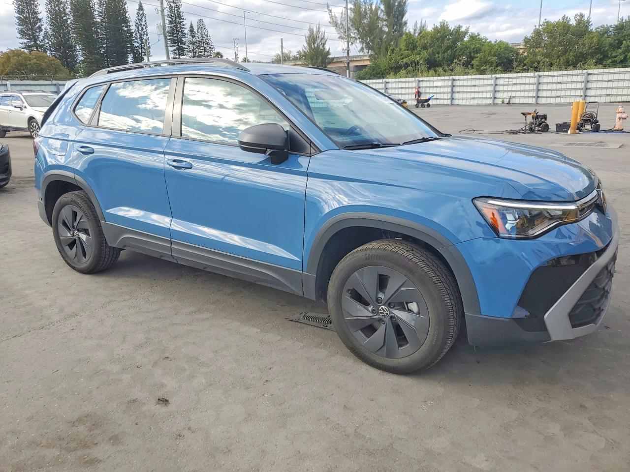 2025 Volkswagen Taos S - Image 4