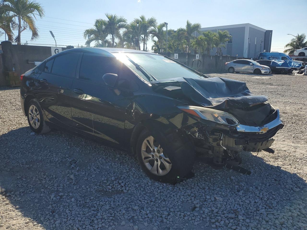 2019 Chevrolet Cruze Ls - Фото 4
