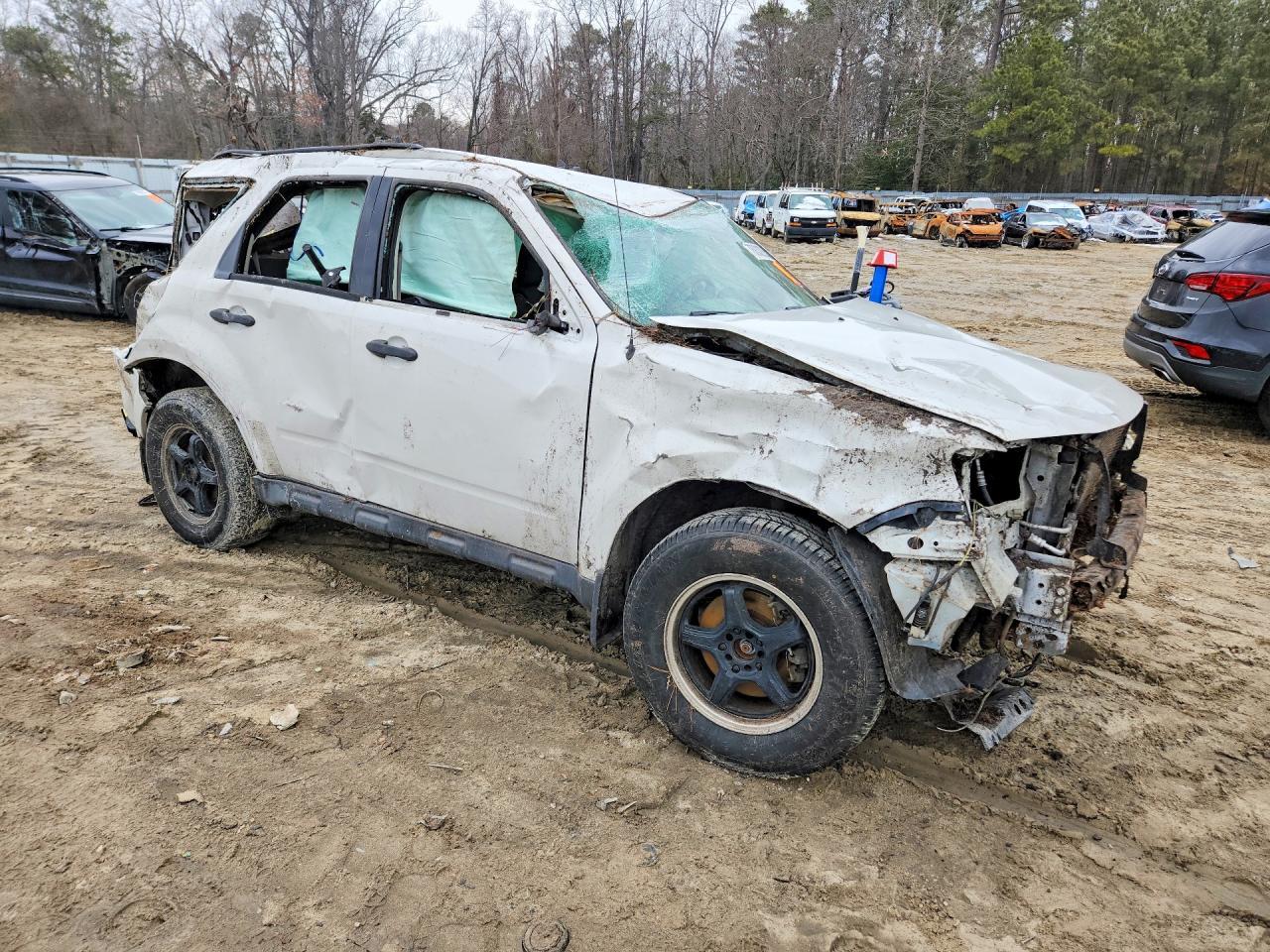 2012 Ford Escape Xls - Фото 4
