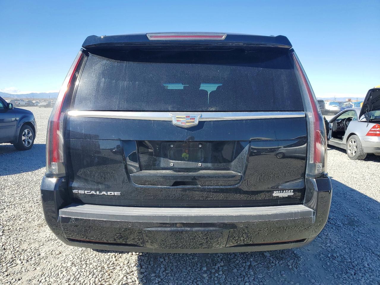 2015 Cadillac Escalade Luxury - Image 6
