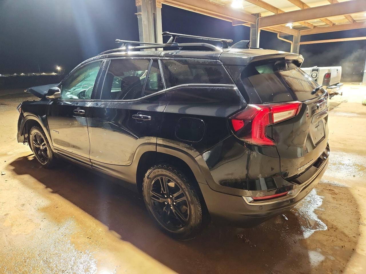 2023 GMC Terrain At4 - Фото 2