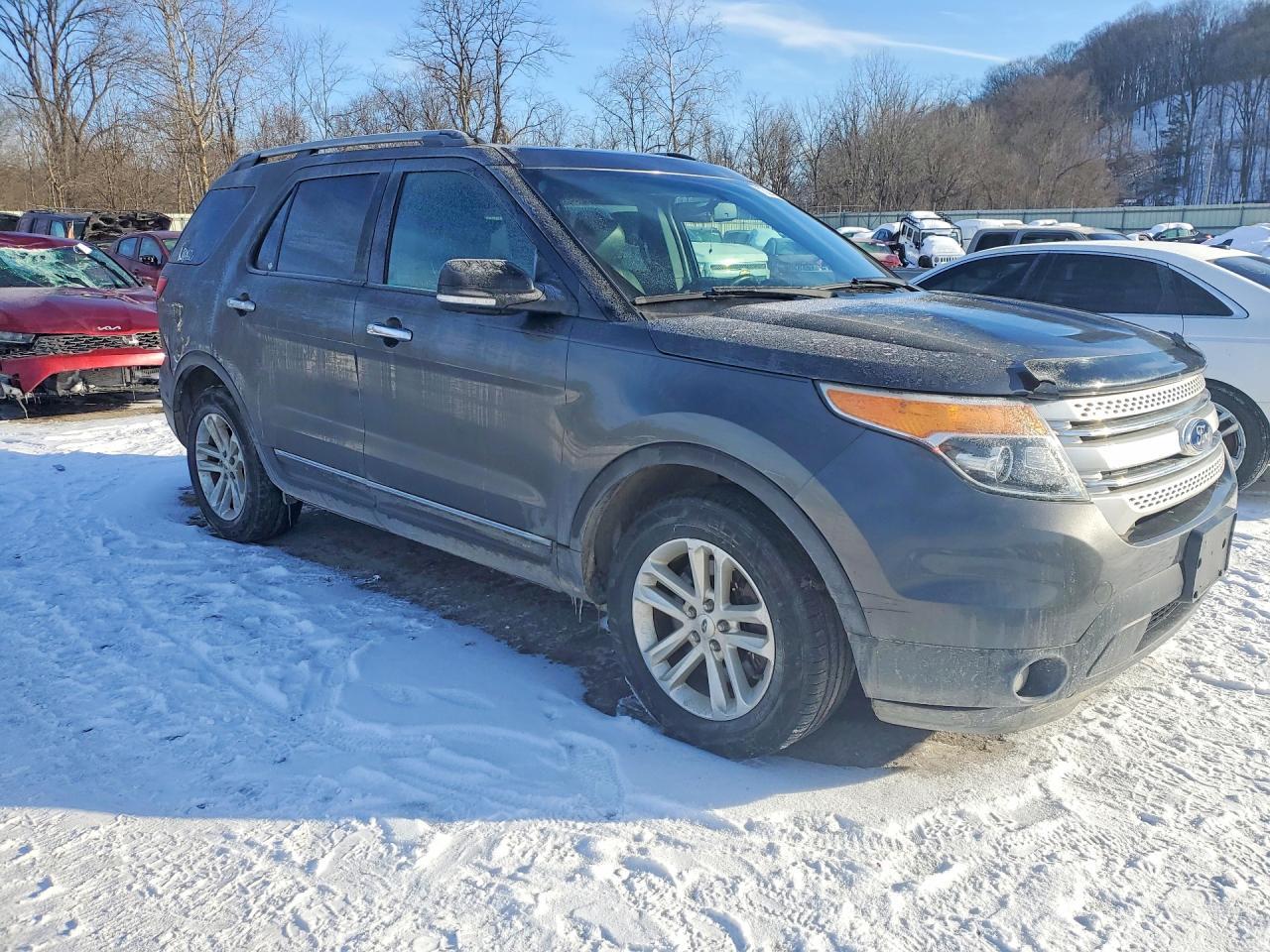 2015 Ford Explorer Xlt - Фото 4