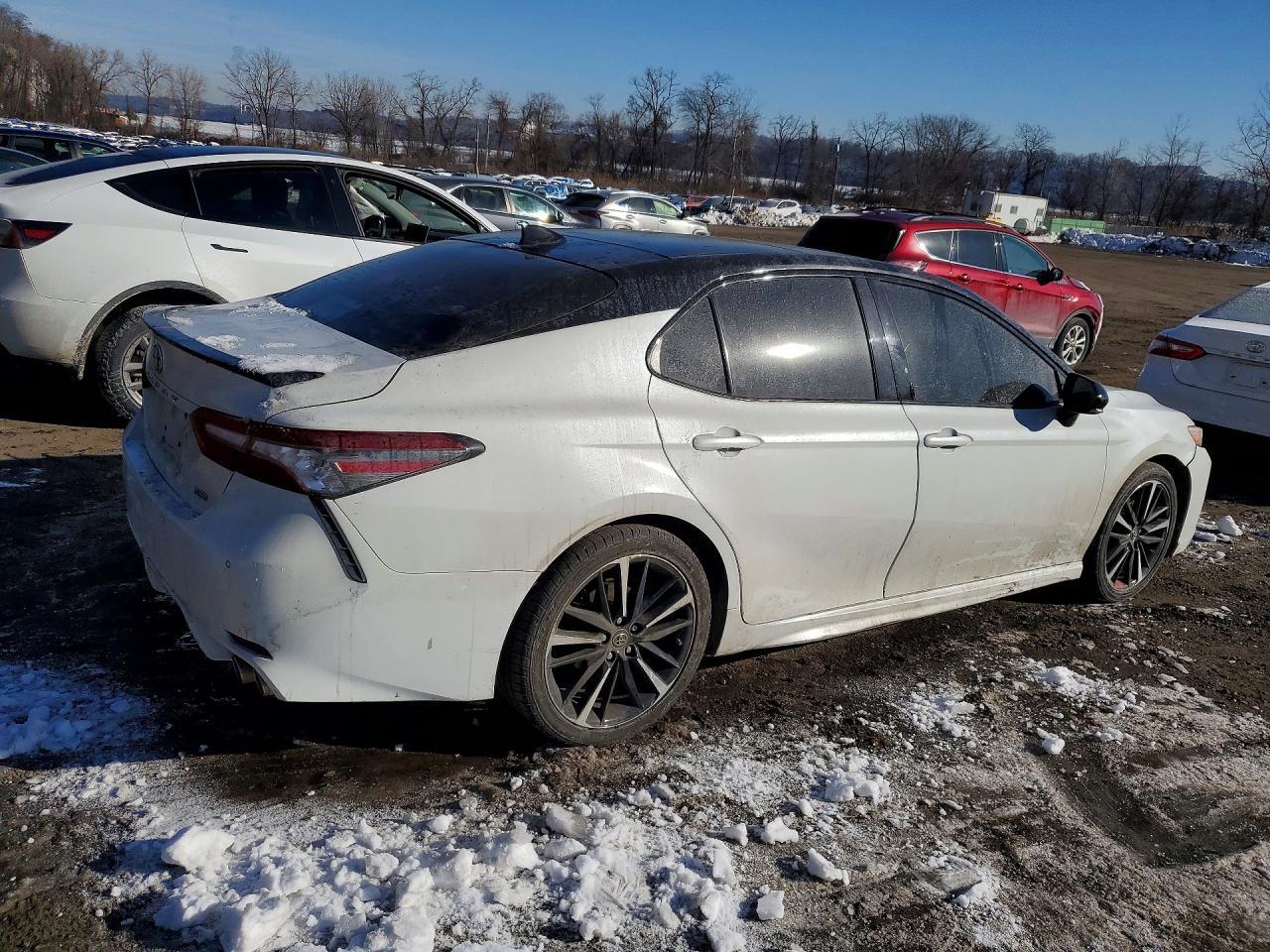 2018 Toyota Camry Xse - Фото 3