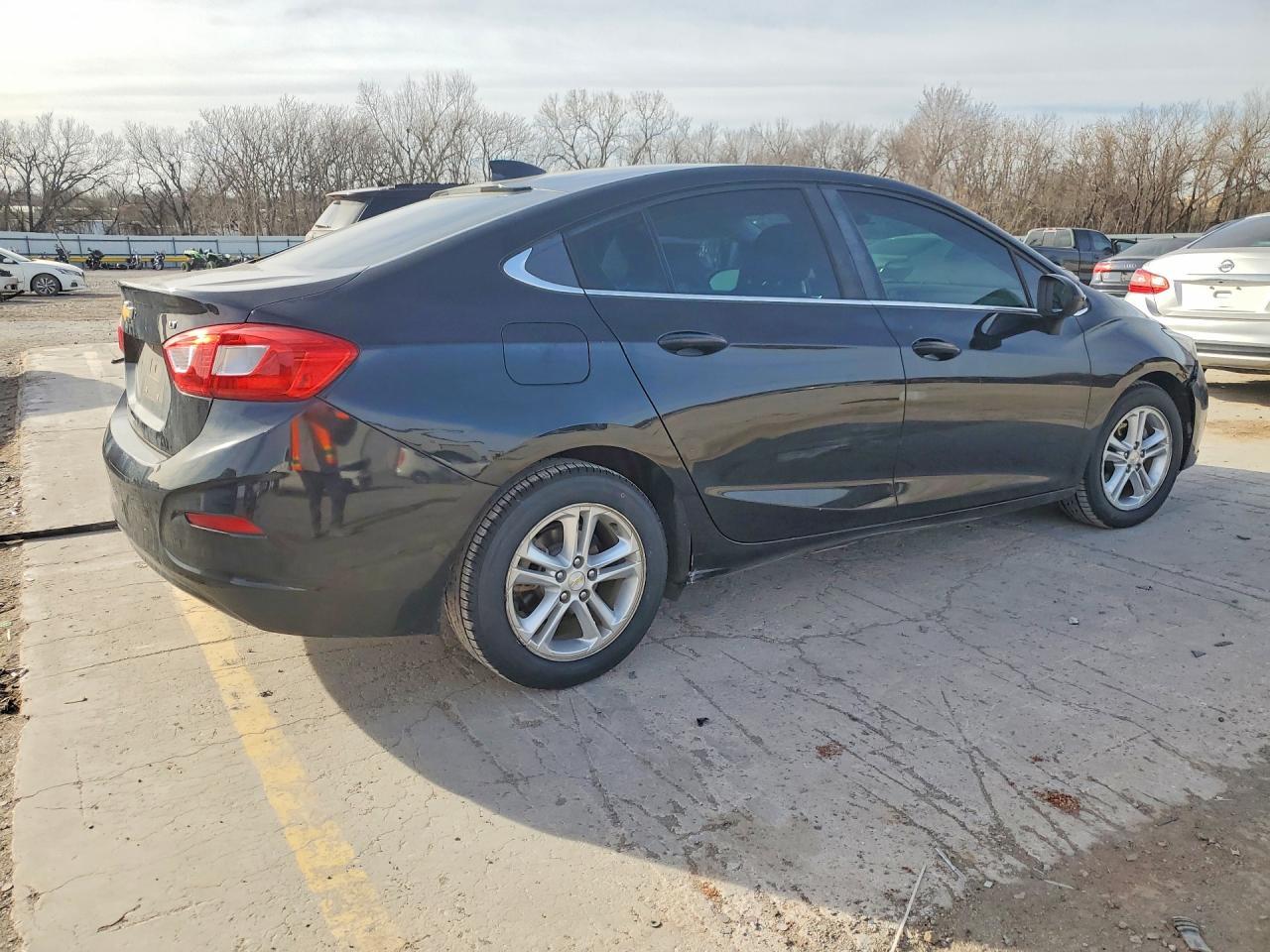 2016 Chevrolet Cruze Lt - Image 3