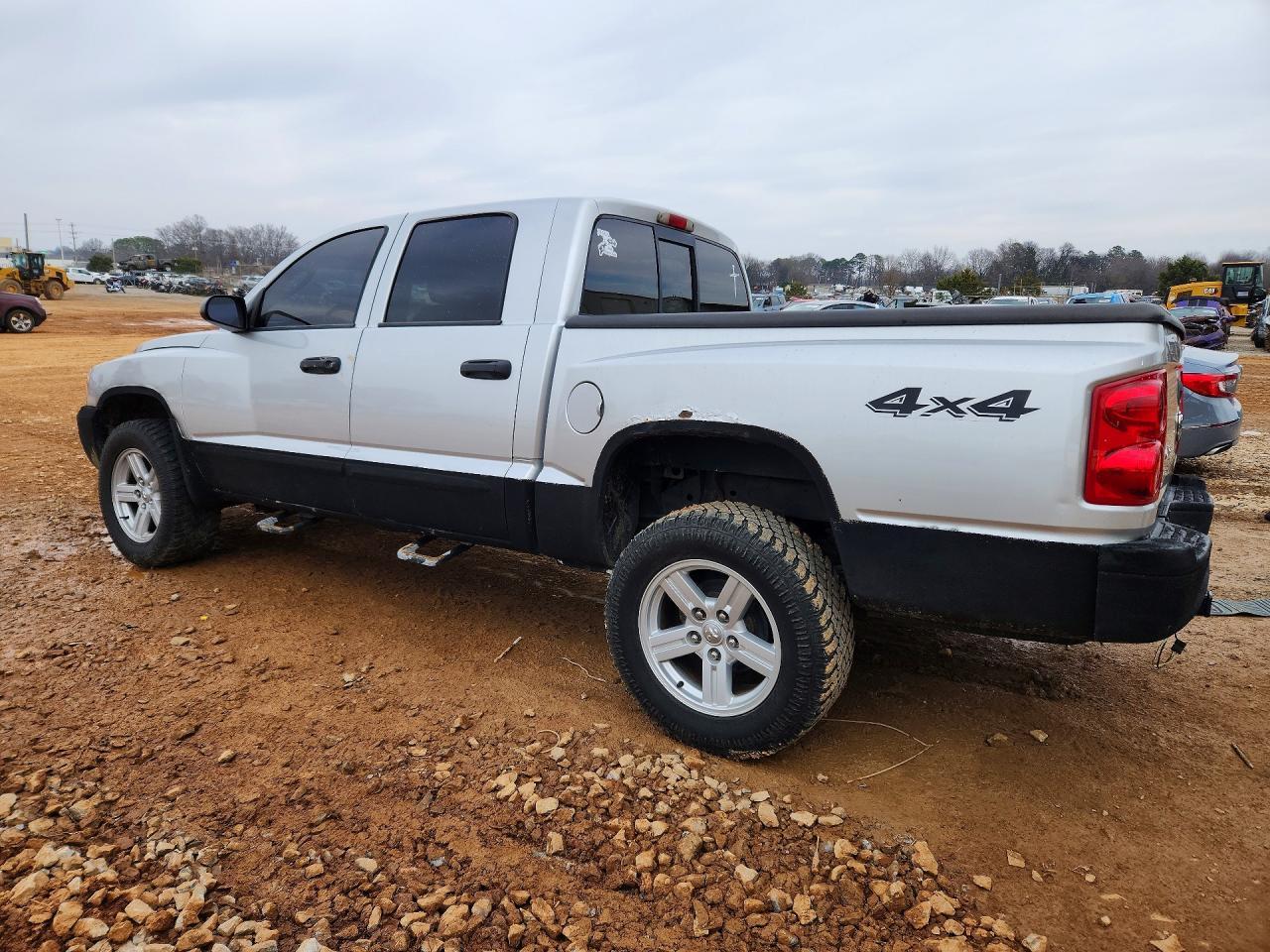 2007 Dodge Dakota Quad Slt - Фото 2