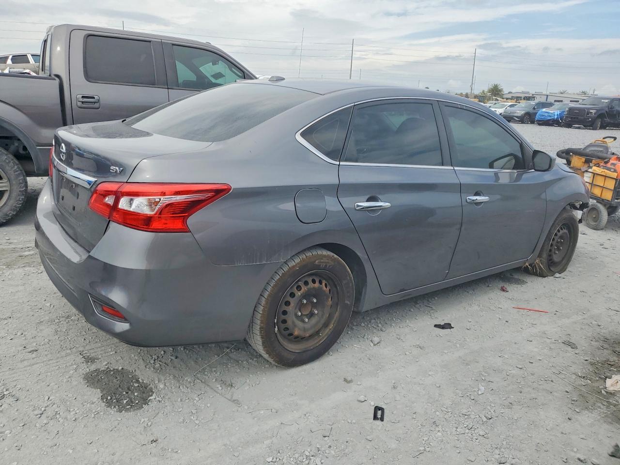 2017 Nissan Sentra Sv - Фото 3