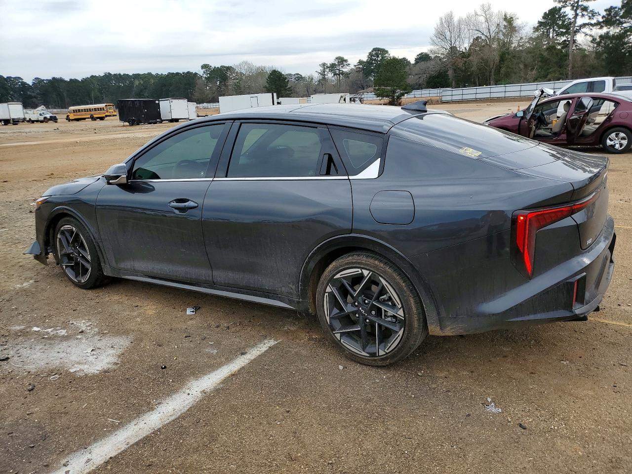 2025 Kia K4 Gt Line - Image 2