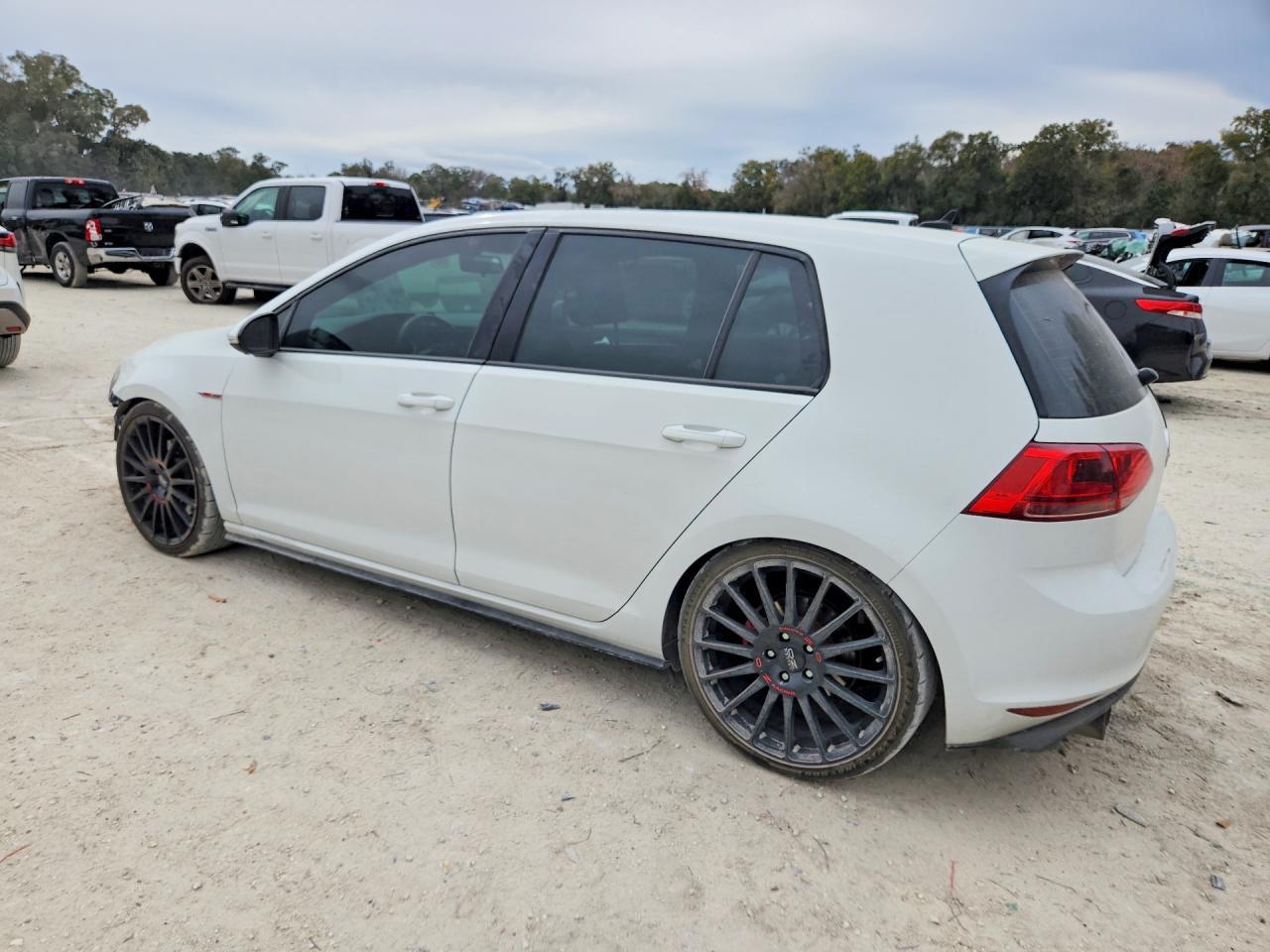 2015 Volkswagen Gti - Image 2