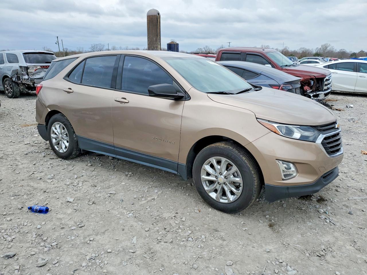 2018 Chevrolet Equinox Ls - Image 4