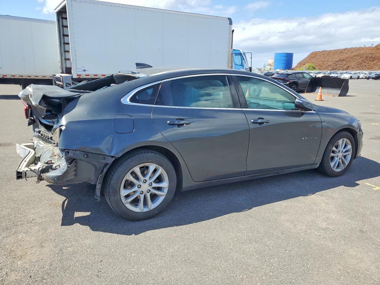 2017 Chevrolet Malibu Lt - Image 3