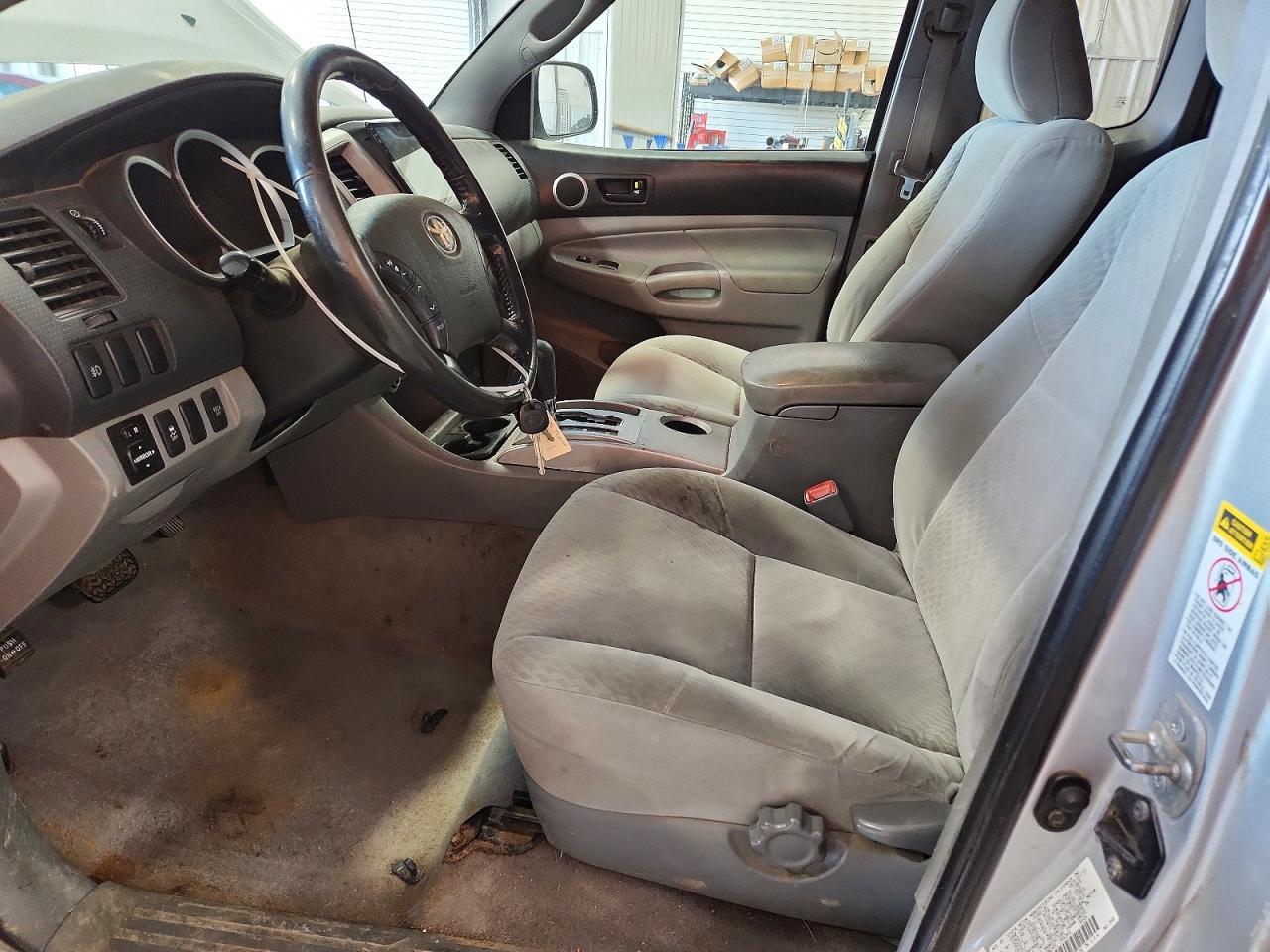 2010 Toyota Tacoma V6 - Фото 7